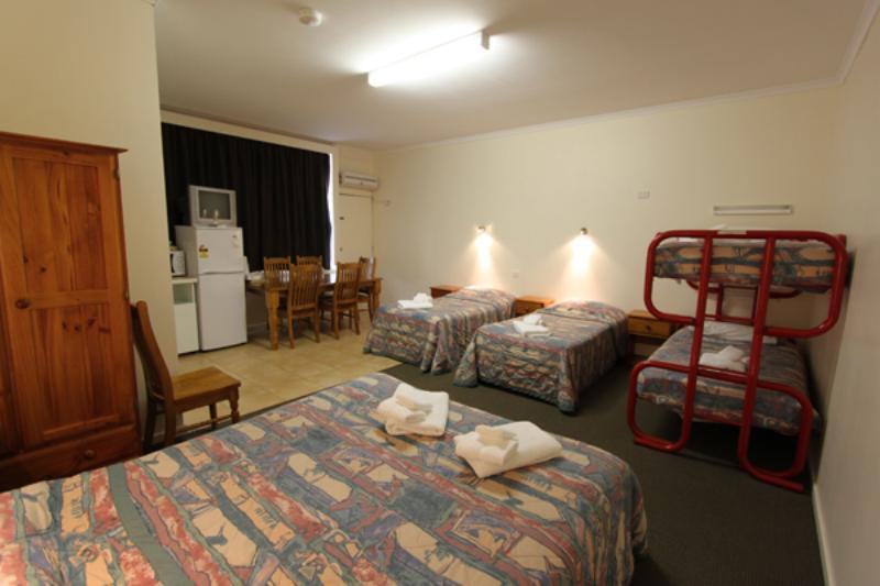 Lazy River Motor Inn Swan Hill Exterior photo