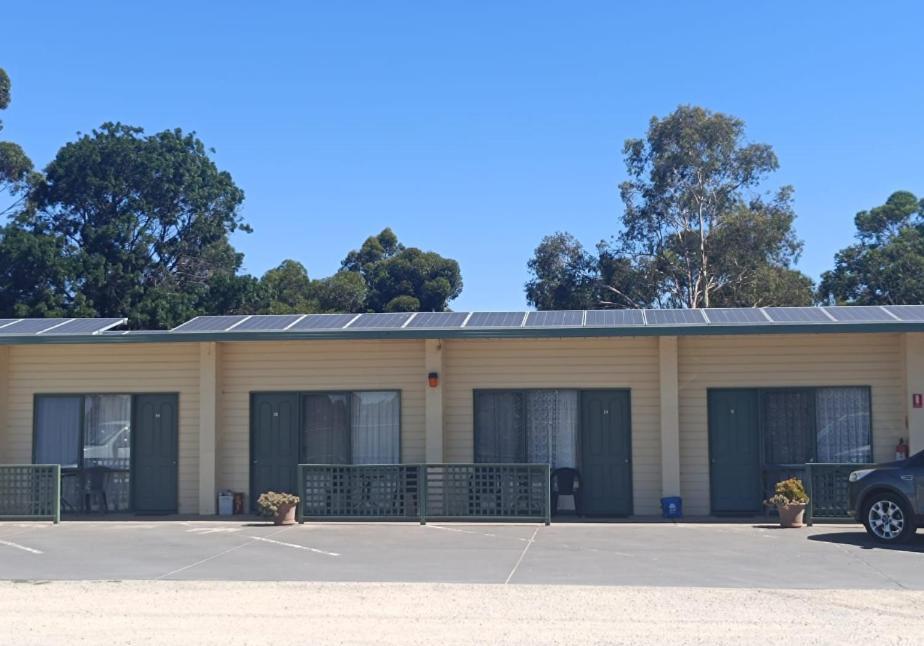 Lazy River Motor Inn Swan Hill Exterior photo